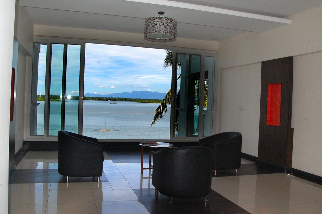 Blue Waters Hotel Kundapura Buitenkant foto