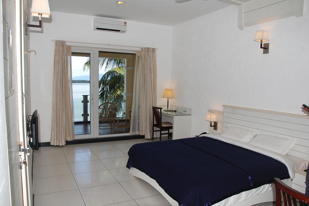 Blue Waters Hotel Kundapura Kamer foto