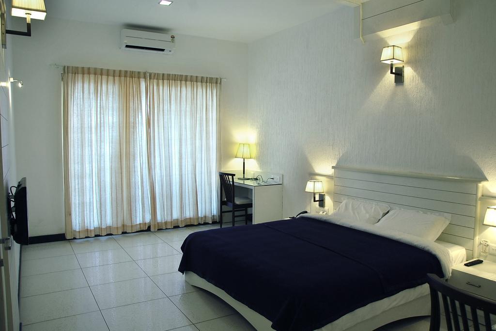 Blue Waters Hotel Kundapura Kamer foto